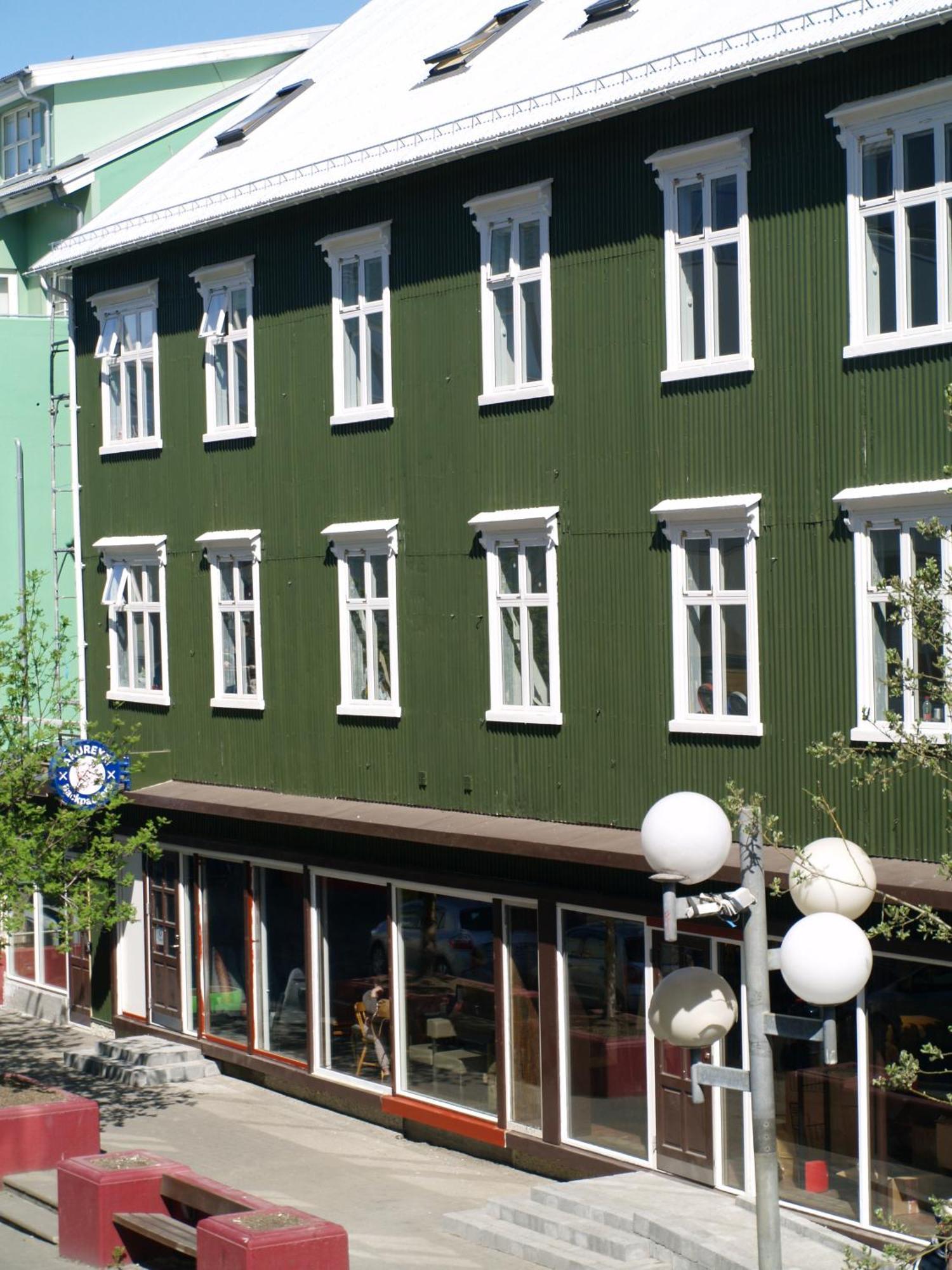 Akureyri Backpackers Hostel Bagian luar foto