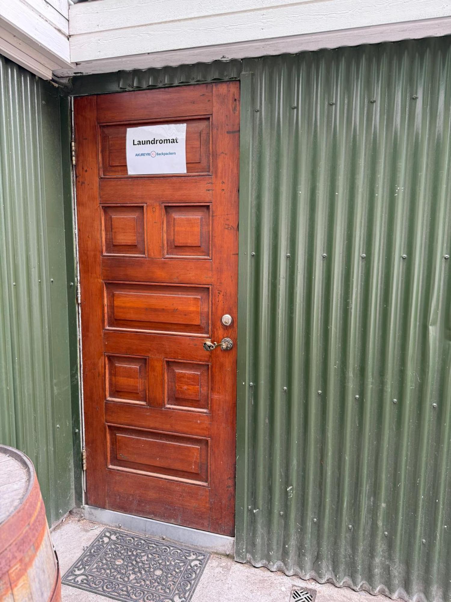 Akureyri Backpackers Hostel Bagian luar foto