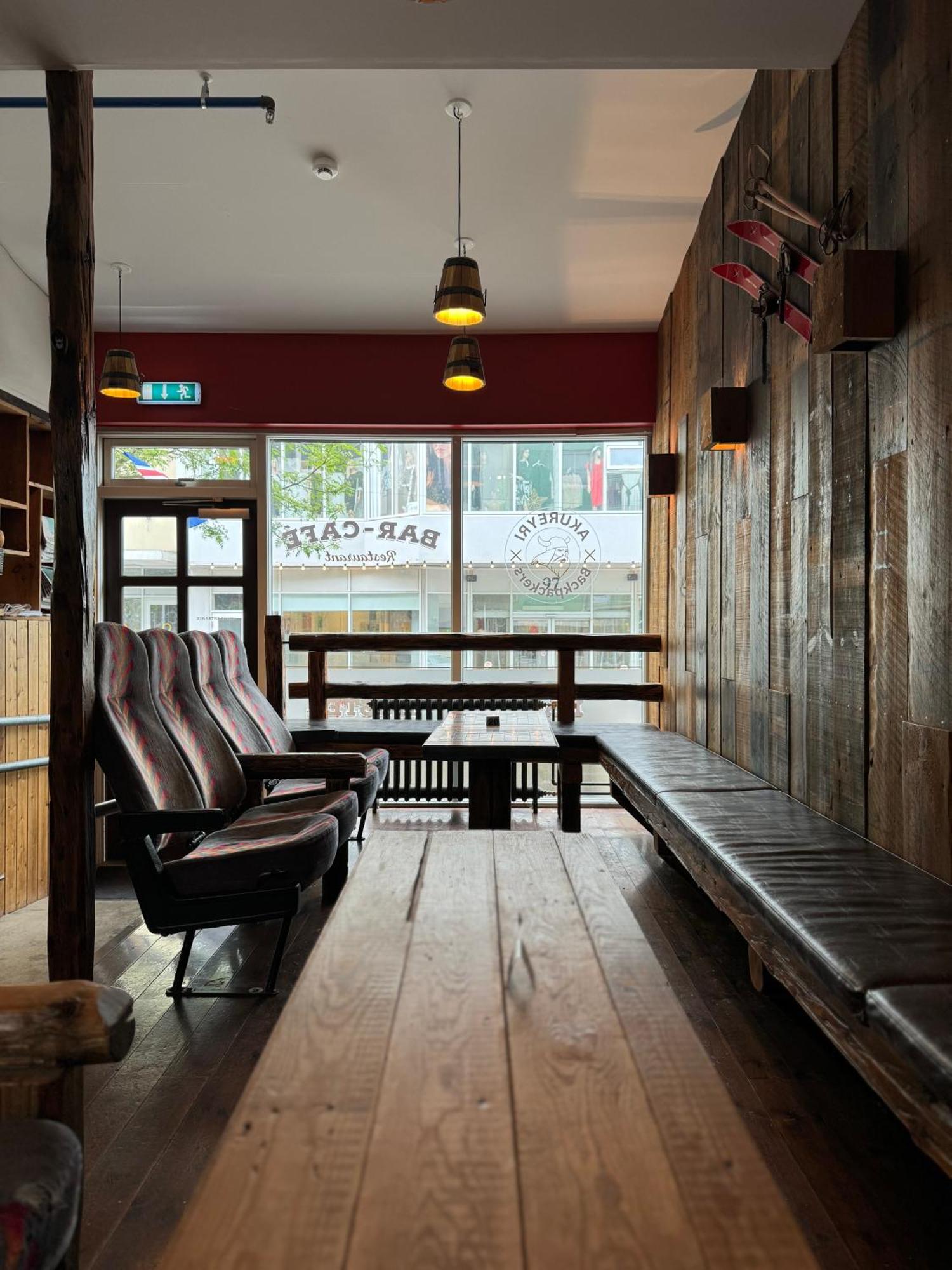 Akureyri Backpackers Hostel Bagian luar foto