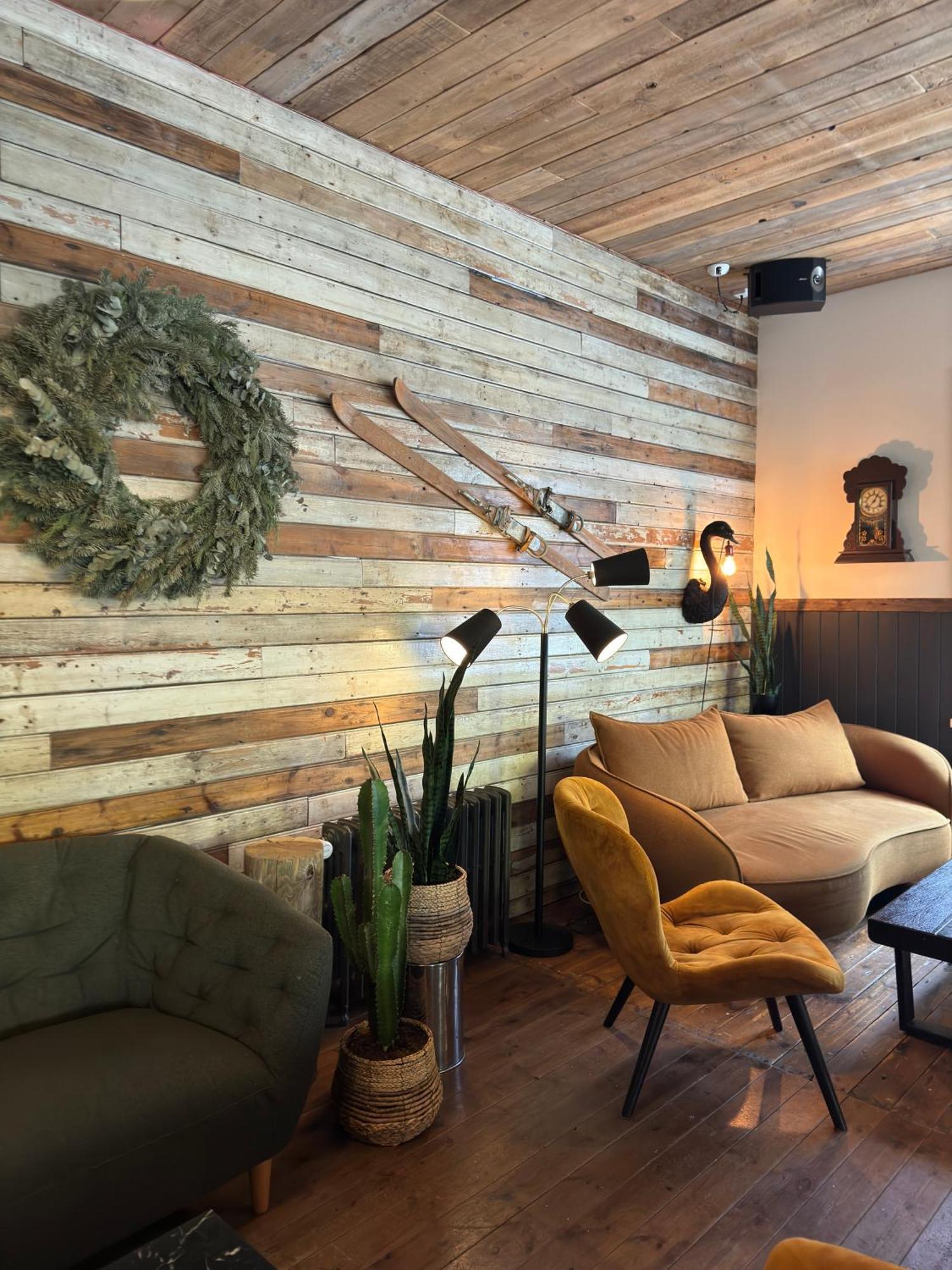 Akureyri Backpackers Hostel Bagian luar foto