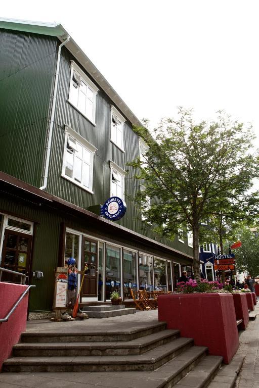 Akureyri Backpackers Hostel Bagian luar foto